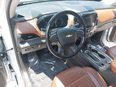 Used 2018 Chevrolet Traverse High Country AWD/4WD image 22