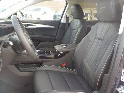 New 2026 Buick Envision Avenir image 14