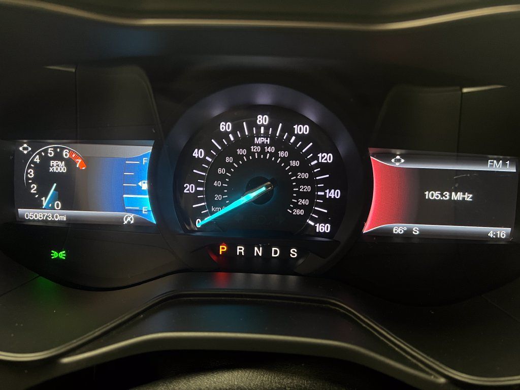 Used 2019 Ford Fusion SE FWD image 17