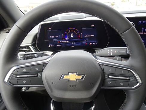 New 2026 Chevrolet Suburban Premier image 11