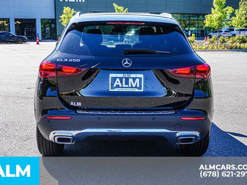Used 2025 Mercedes-Benz GLA 250 image 11