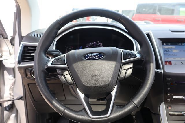 Used 2017 Ford Edge Titanium w/ Technology Package AWD/4WD image 20