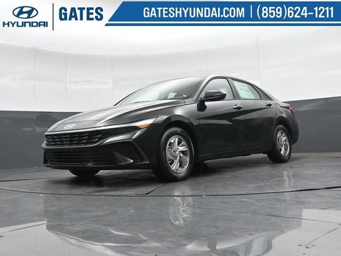 New 2026 Hyundai Elantra SE image 36