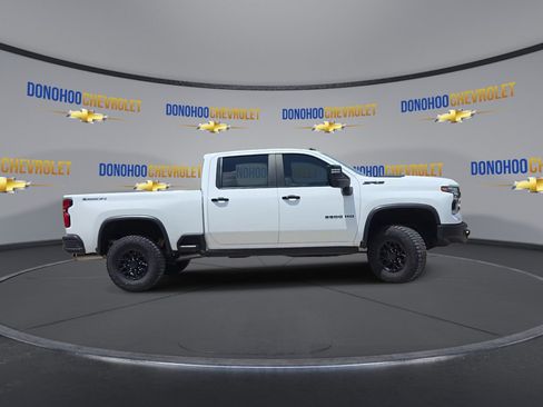 Used 2024 Chevrolet Silverado 2500 ZR2 w/ ZR2 Bison Edition AWD/4WD image 8