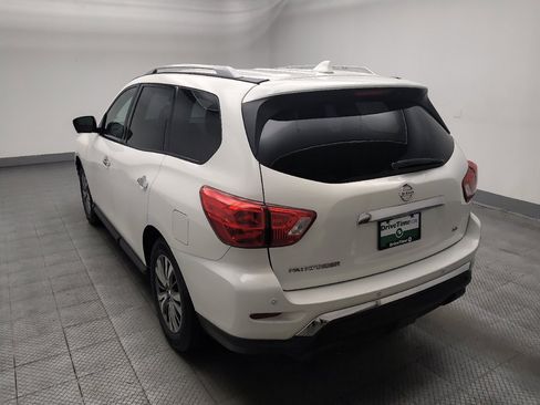 Used 2019 Nissan Pathfinder SL FWD image 5