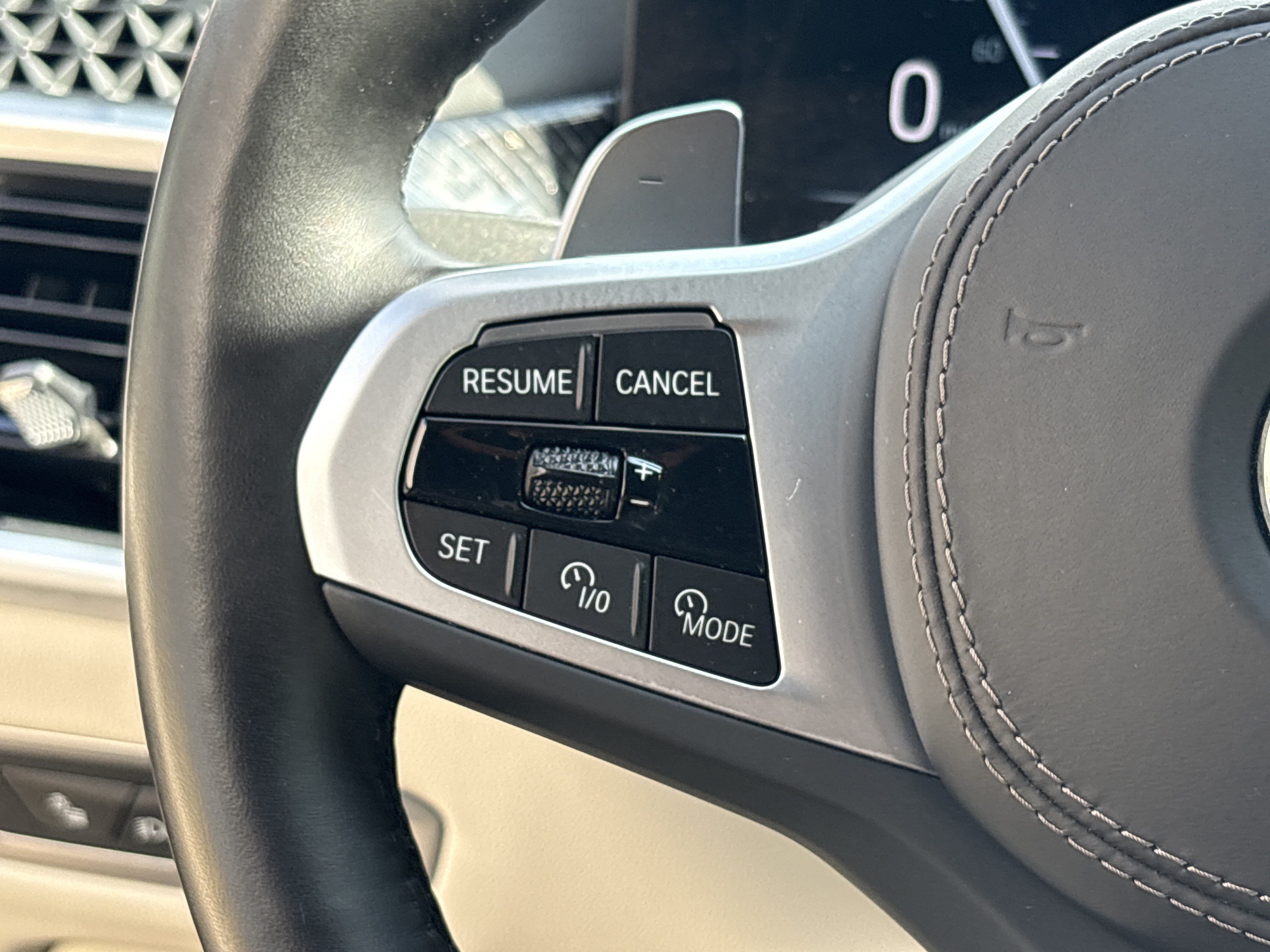 Used 2025 BMW X7 xDrive40i w/ M Sport Package AWD/4WD image 19