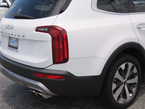 Used 2022 Kia Telluride S AWD/4WD image 12