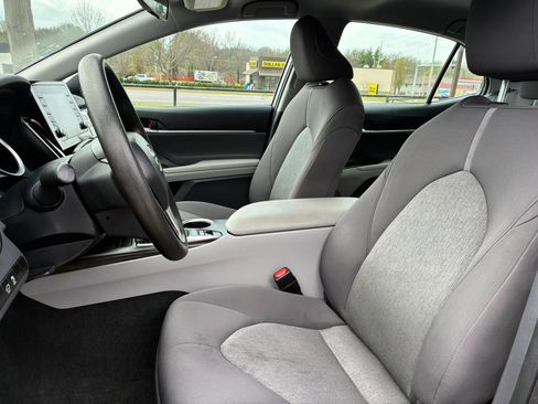 Used 2023 Toyota Camry LE FWD image 6
