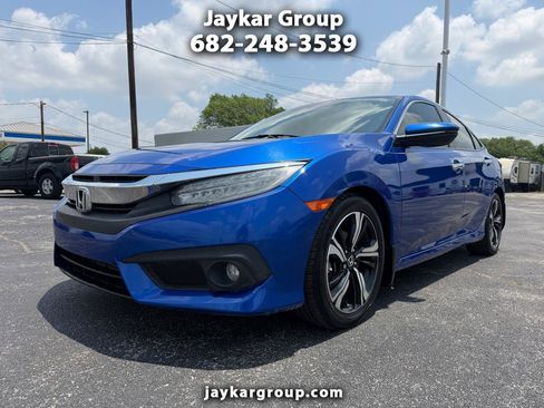 Used 2017 Honda Civic Touring image 1