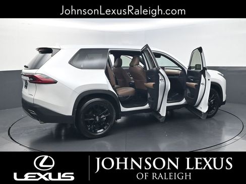 Used 2025 Toyota Grand Highlander AWD Hybrid image 30