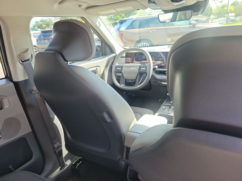 New 2027 Kia Seltos EX FWD image 13
