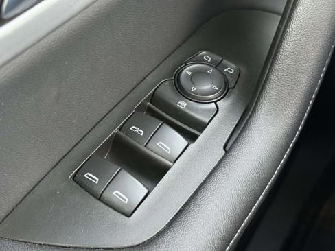 Used 2025 Chevrolet Blazer LT AWD/4WD image 16