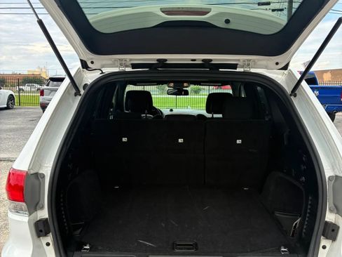 Used 2014 Jeep Grand Cherokee Laredo w/ Quick Order Package 23E RWD image 21