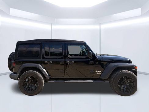 Used 2019 Jeep Wrangler Unlimited Sport S AWD/4WD image 4