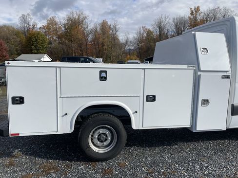 Used 2023 Mercedes-Benz Sprinter 3500 w/ Acoustic Package image 35