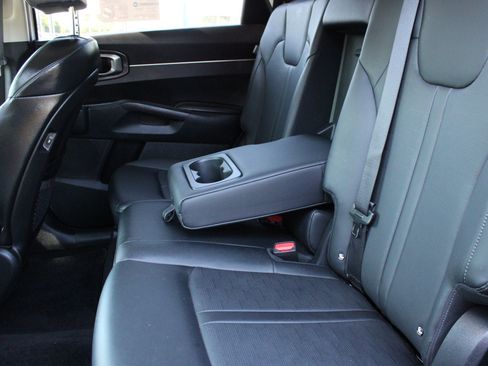 Used 2025 Kia Sorento S w/ Panoramic Sunroof Package FWD image 19