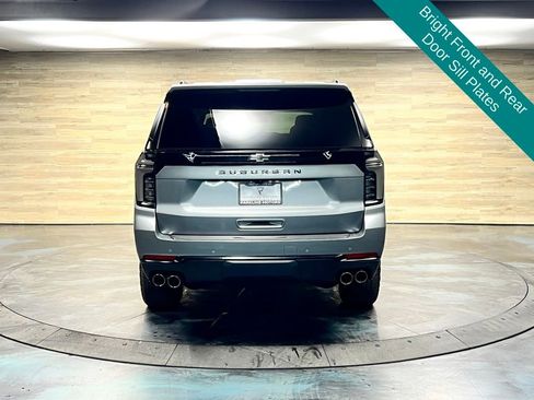 Used 2025 Chevrolet Suburban Z71 w/ Comfort Package AWD/4WD image 18