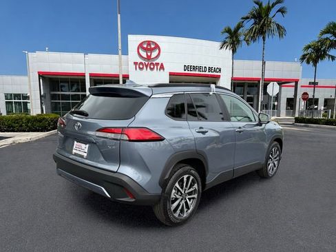 Used 2023 Toyota Corolla Cross XLE FWD image 5