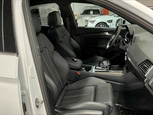 Used 2025 Audi Q5 2.0T Premium image 10
