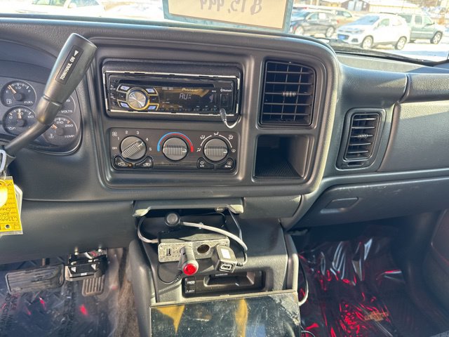 Used 2002 Chevrolet Avalanche 2500 AWD/4WD image 13