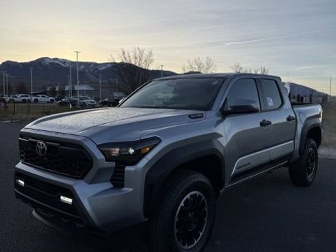 New 2025 Toyota Tacoma TRD Off-Road image 2