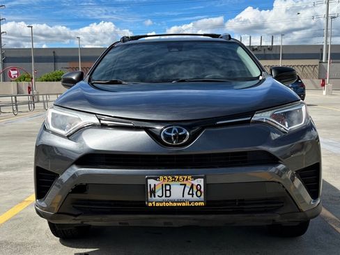 Used 2017 Toyota RAV4 LE FWD image 12