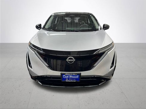 Used 2024 Nissan Ariya AWD image 10