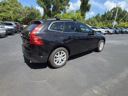 Used 2019 Volvo XC60 T5 Momentum w/ Premium Package FWD image 18