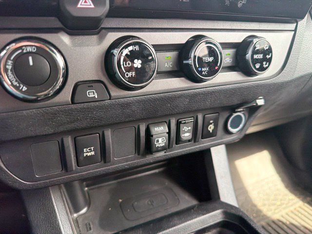 Used 2018 Toyota Tacoma TRD Off-Road AWD/4WD image 51