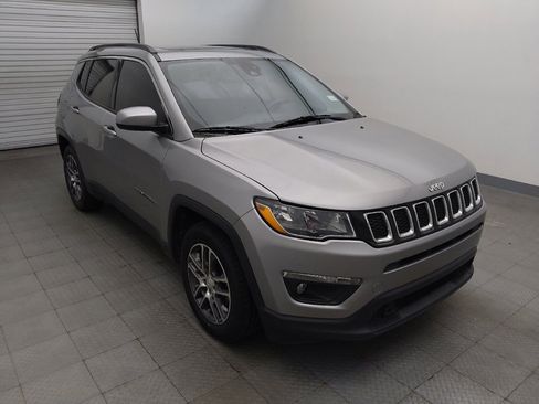 Used 2020 Jeep Compass Latitude FWD image 13