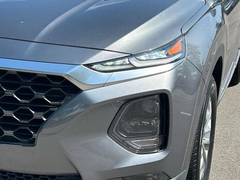 Used 2019 Hyundai Santa Fe SEL FWD image 9