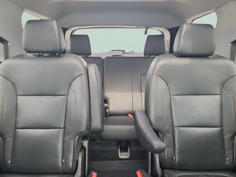 Used 2020 Chevrolet Traverse Premier w/ Redline Edition FWD image 10