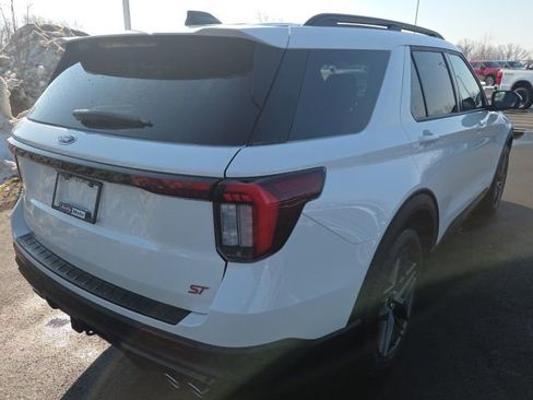 Certified 2025 Ford Explorer ST image 6