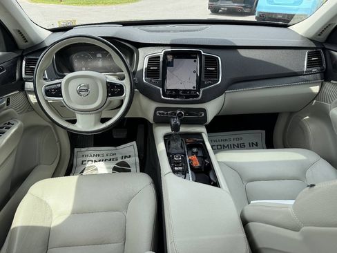 Used 2020 Volvo XC90 T6 Momentum AWD/4WD image 21