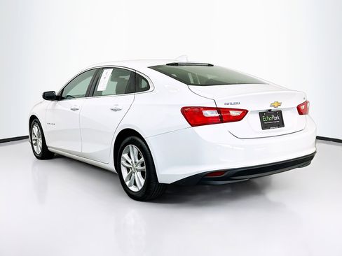 Used 2017 Chevrolet Malibu LT image 5