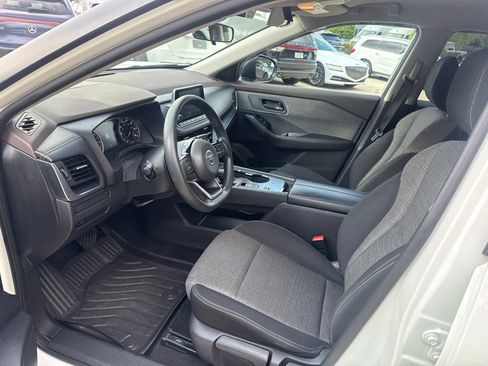Used 2021 Nissan Rogue S FWD image 9