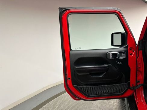 Used 2024 Jeep Wrangler Sport S image 21