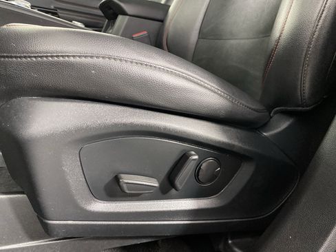 Used 2022 Ford Explorer ST-Line w/ Class IV Trailer Tow Package image 18