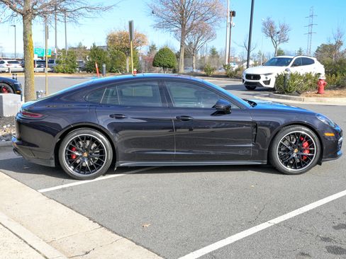 Used 2019 Porsche Panamera GTS image 4