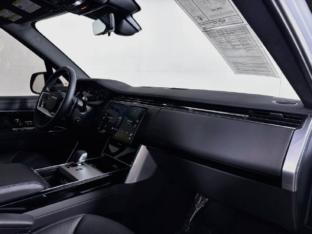Certified 2024 Land Rover Range Rover SE AWD/4WD image 31