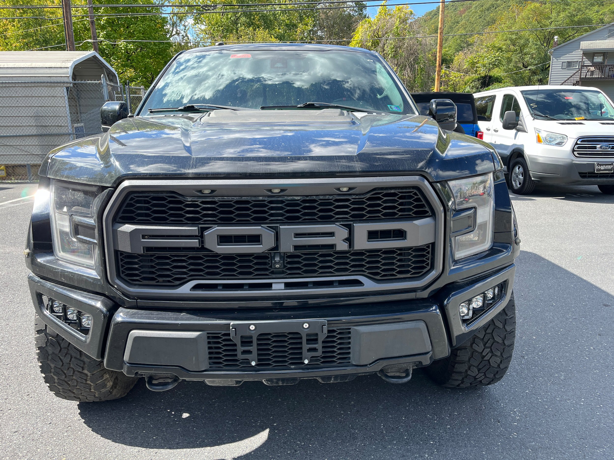 Used 2018 Ford F150 Raptor w/ Equipment Group 802A Luxury AWD/4WD image 3