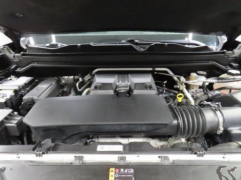 Used 2024 GMC Canyon AT4 image 24