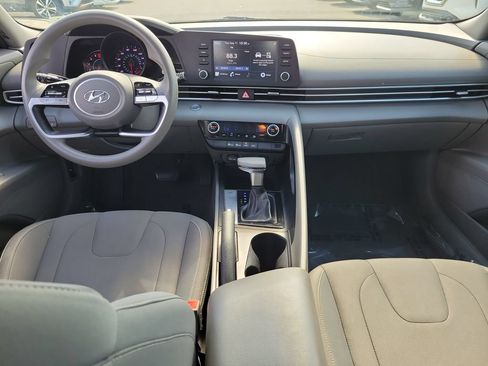 Used 2023 Hyundai Elantra SEL FWD image 10