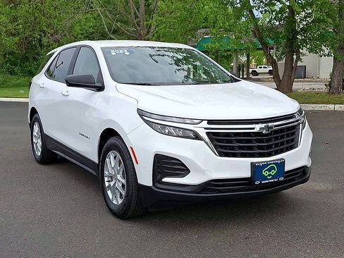 Certified 2023 Chevrolet Equinox LS w/ LS Convenience Package FWD image 5
