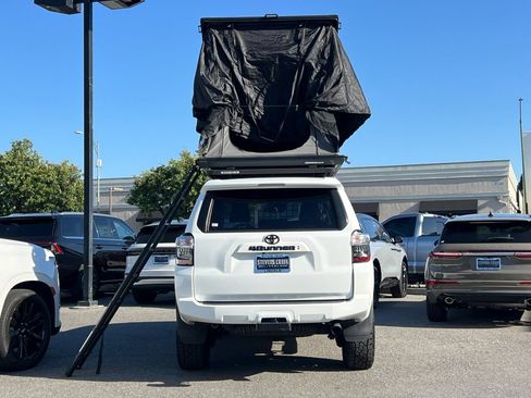 Used 2023 Toyota 4Runner SR5 Premium w/ Moonroof Package AWD/4WD image 31