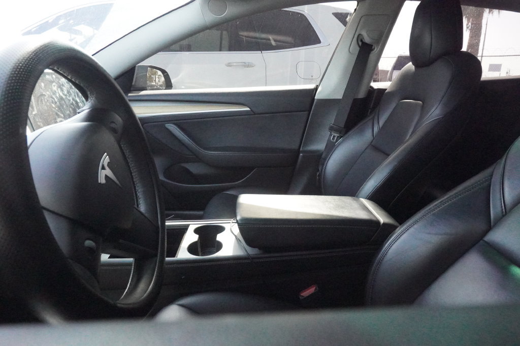Used 2021 Tesla Model 3 Standard Range Plus RWD image 9