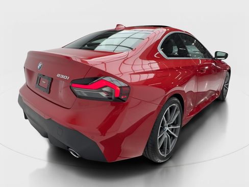 Used 2022 BMW 230i Coupe w/ Convenience Package RWD image 7