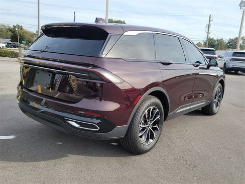 Certified 2025 Lincoln Nautilus Premier image 4