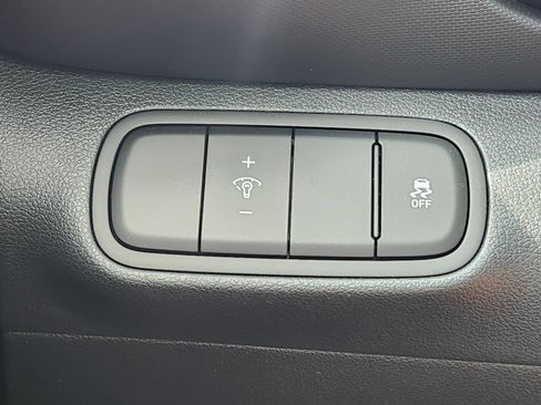 New 2026 Hyundai Venue SE FWD image 23