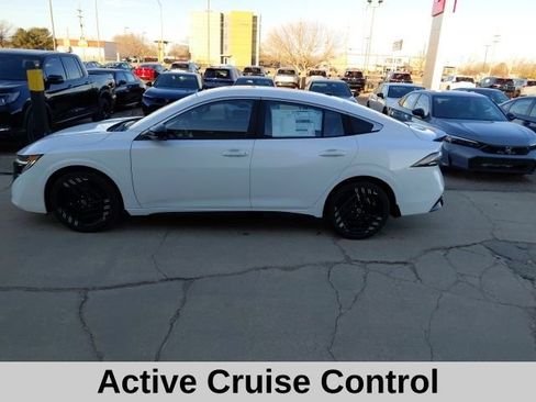 New 2026 Nissan Sentra SR w/ Floor Mat Package image 8